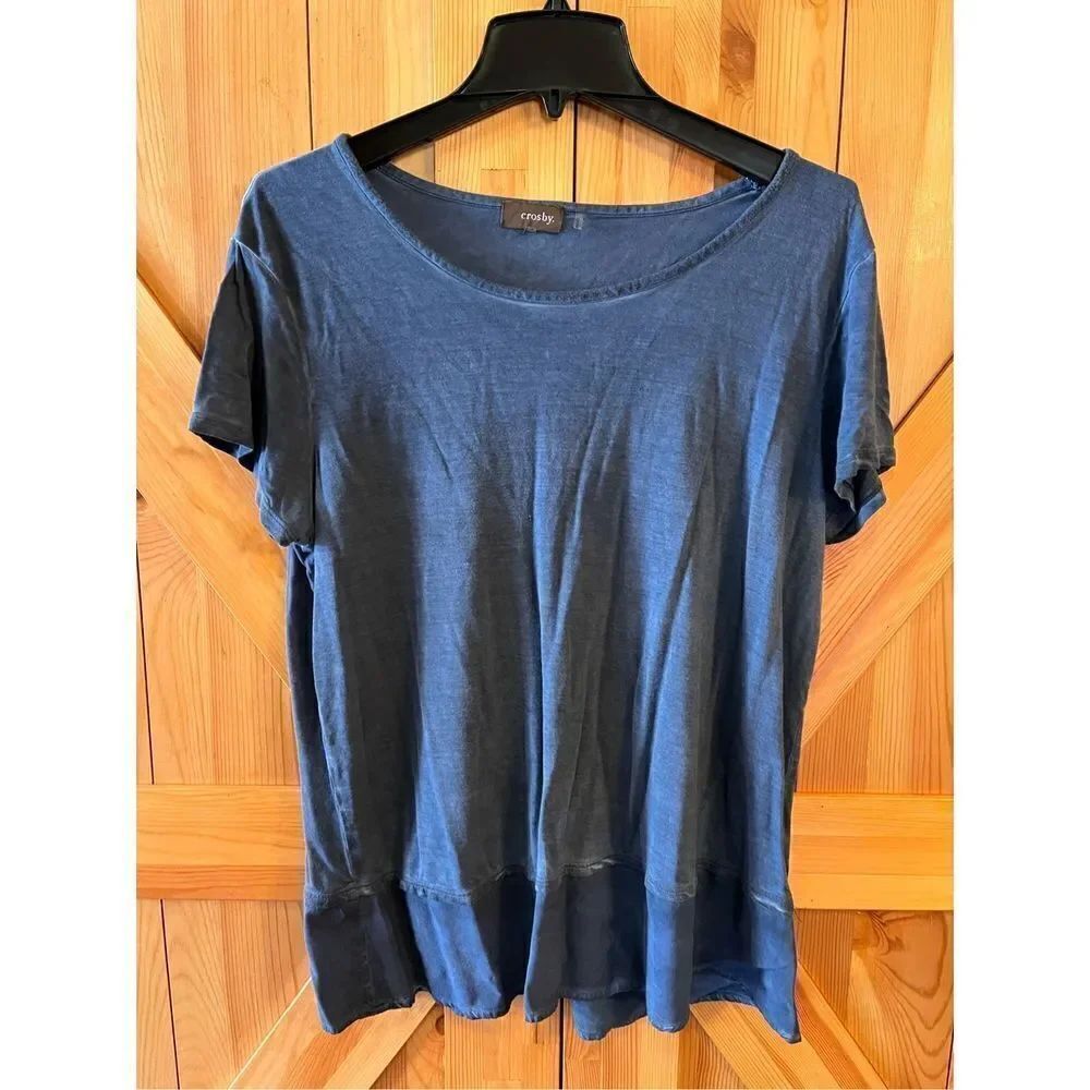Crosby short sleeve top dark blue size XL ￼(1690)